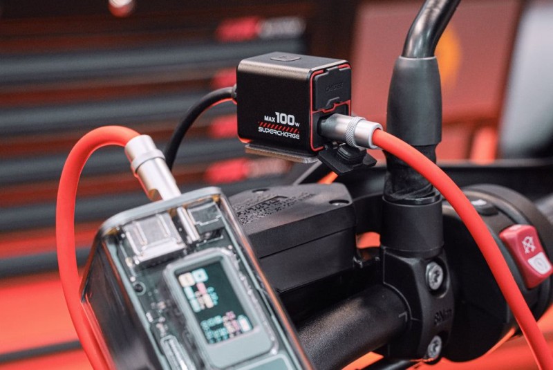 Chigee TR100 Two-way charging hub